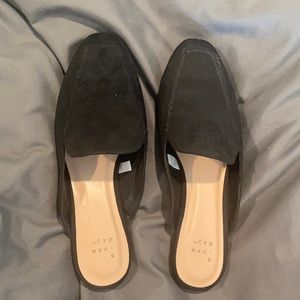 BUSINESS LOAFERS🤍